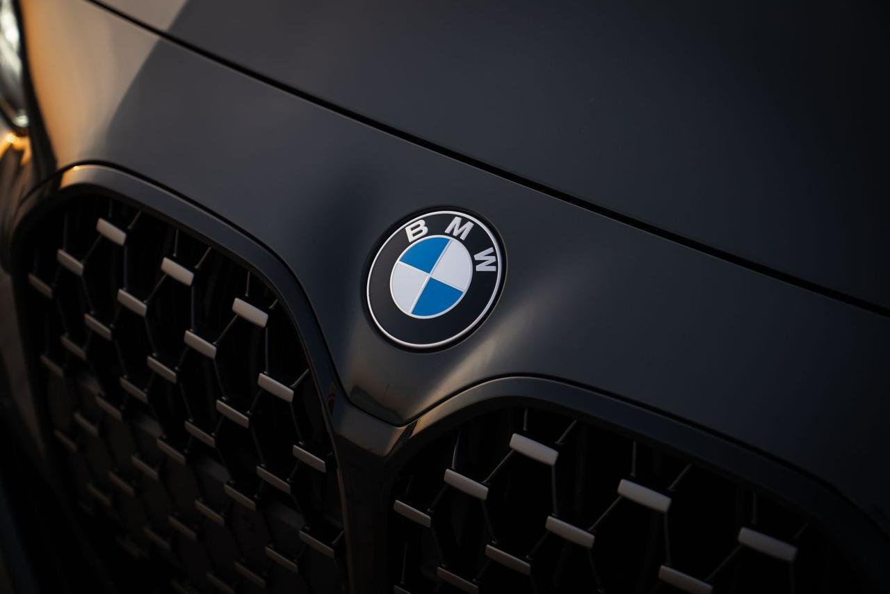 Rent 440I 2022 in Dubai