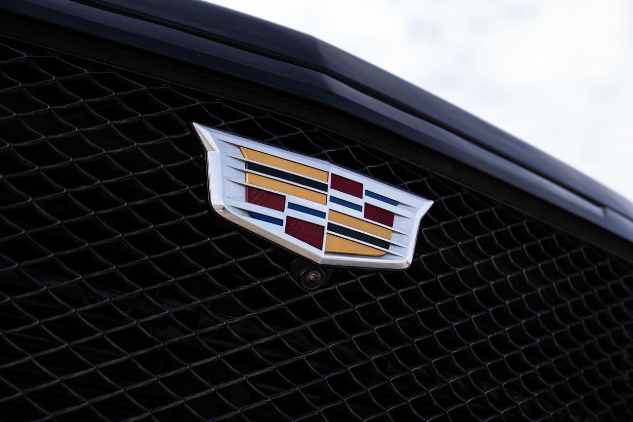 Rent ESCALDE 2023 in Dubai