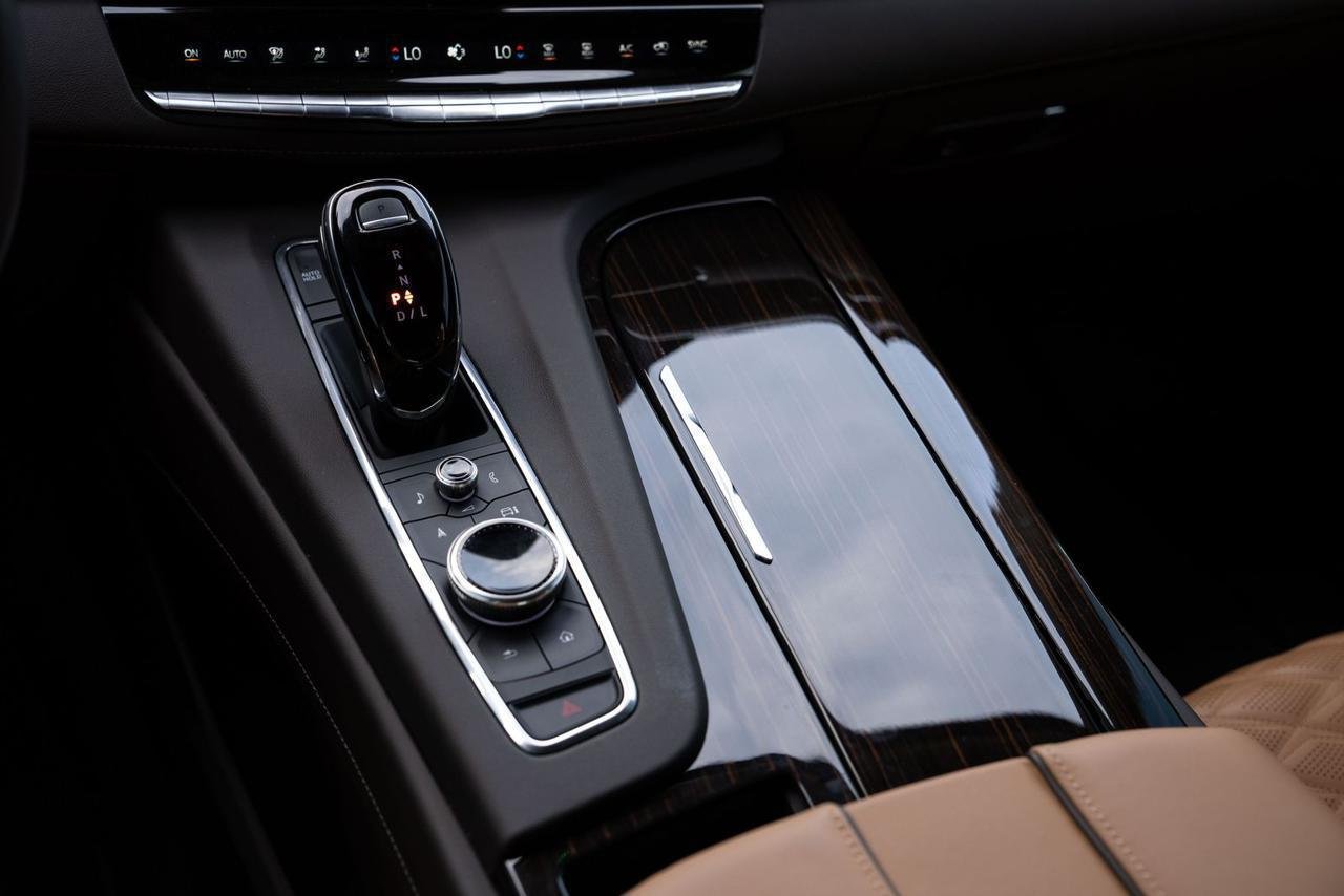 Rent ESCALDE 2023 in Dubai