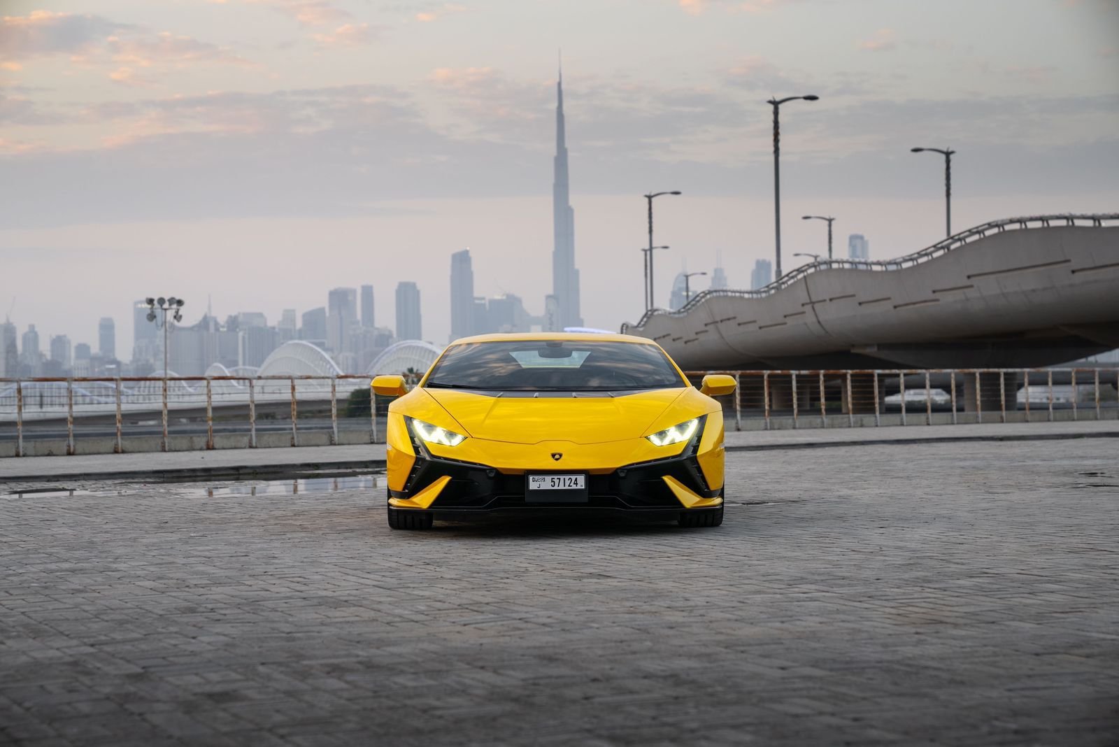Rent Huracan Tecnica 2023 in Dubai