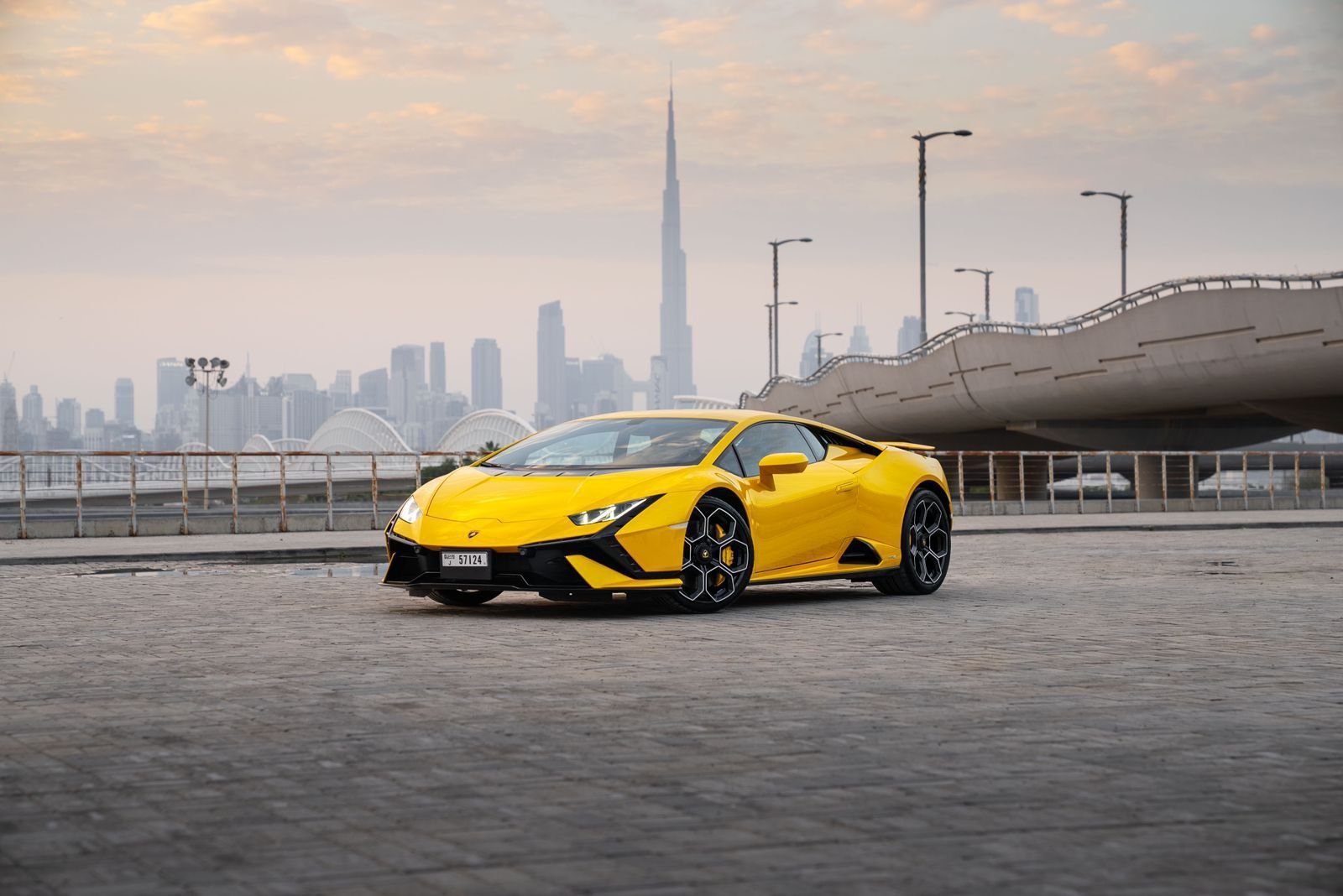 Rent Huracan Tecnica 2023 in Dubai