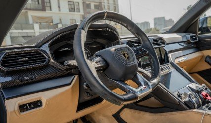 Rent Urus 2022 in Dubai