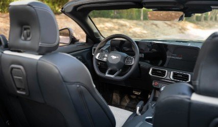 Rent Mustang GT 2025 in Dubai