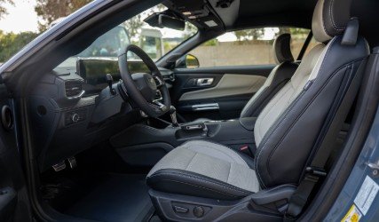 Rent Mustang GT 2025 in Dubai