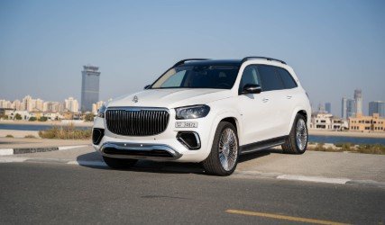 Rent GLS580 2023 in Dubai