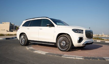 Rent GLS580 2023 in Dubai