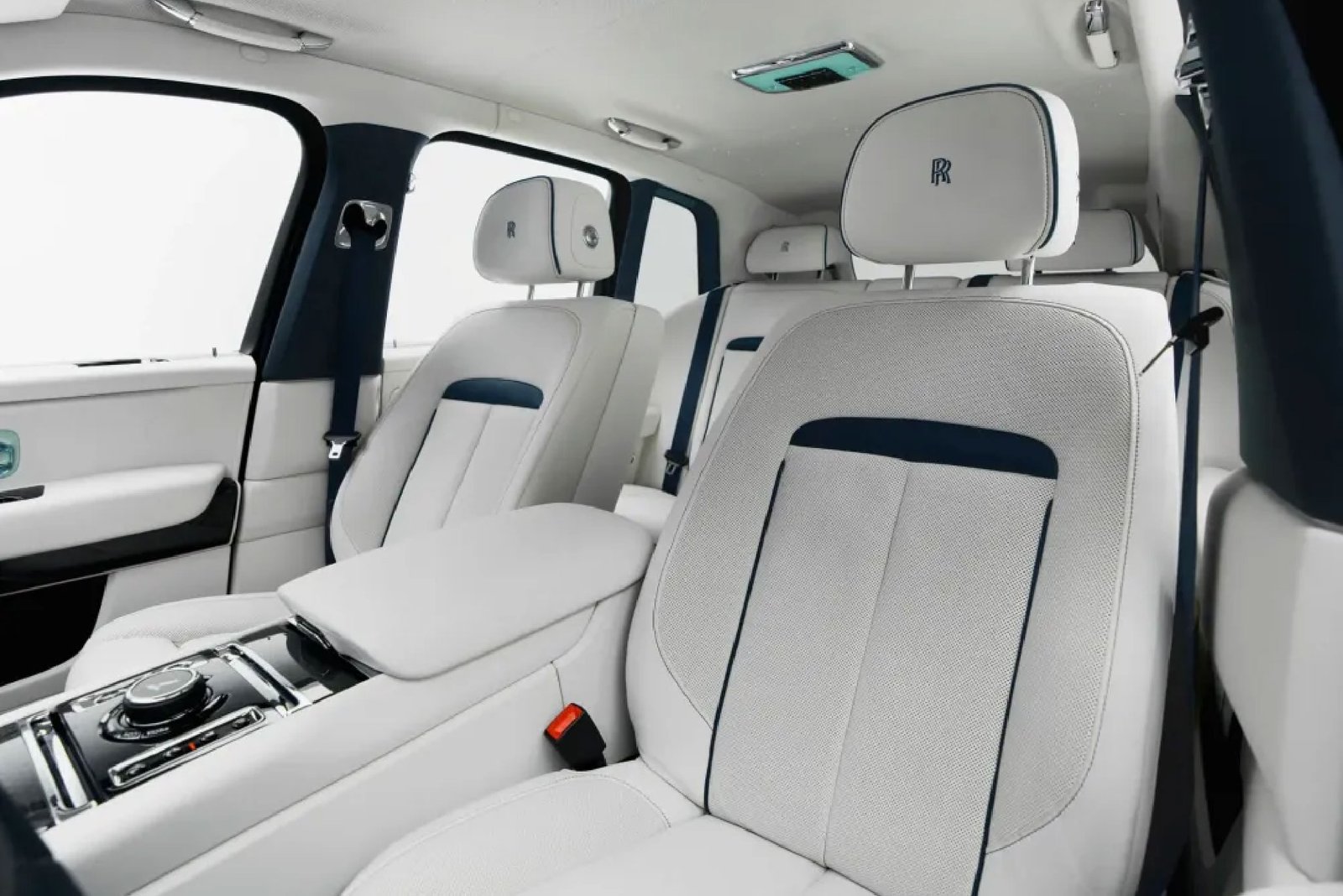 Rolls-Royce Cullinan Black Badge Seats