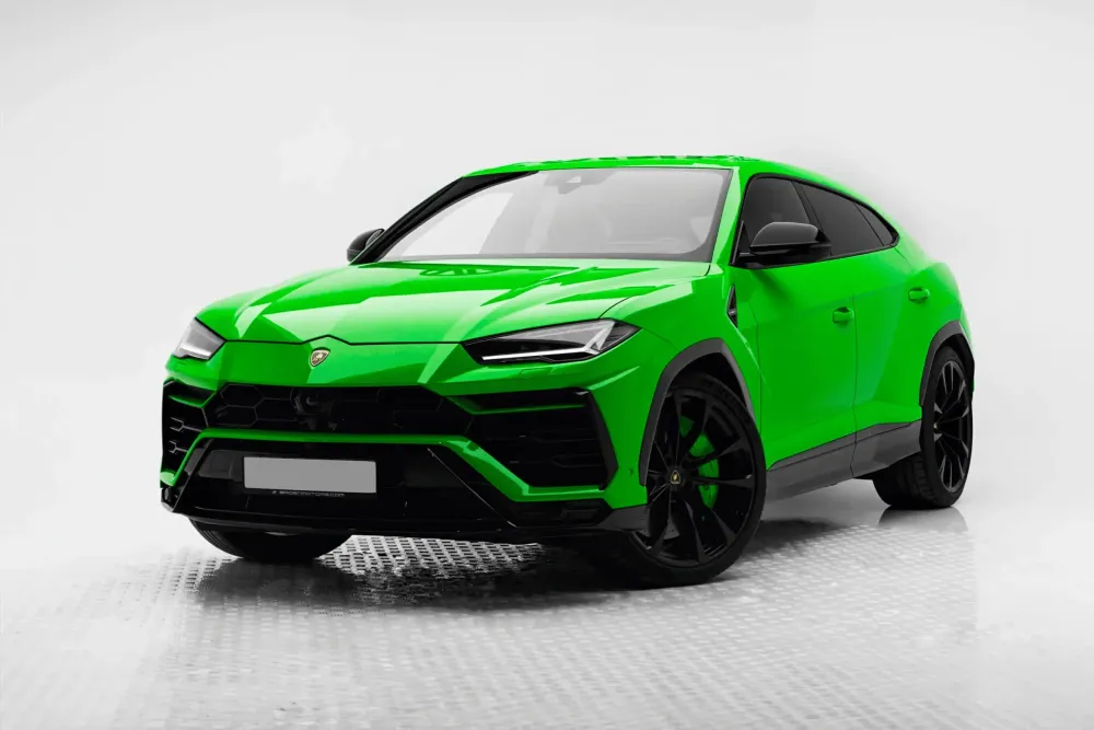 Rent the Lamborghini Urus in Dubai
