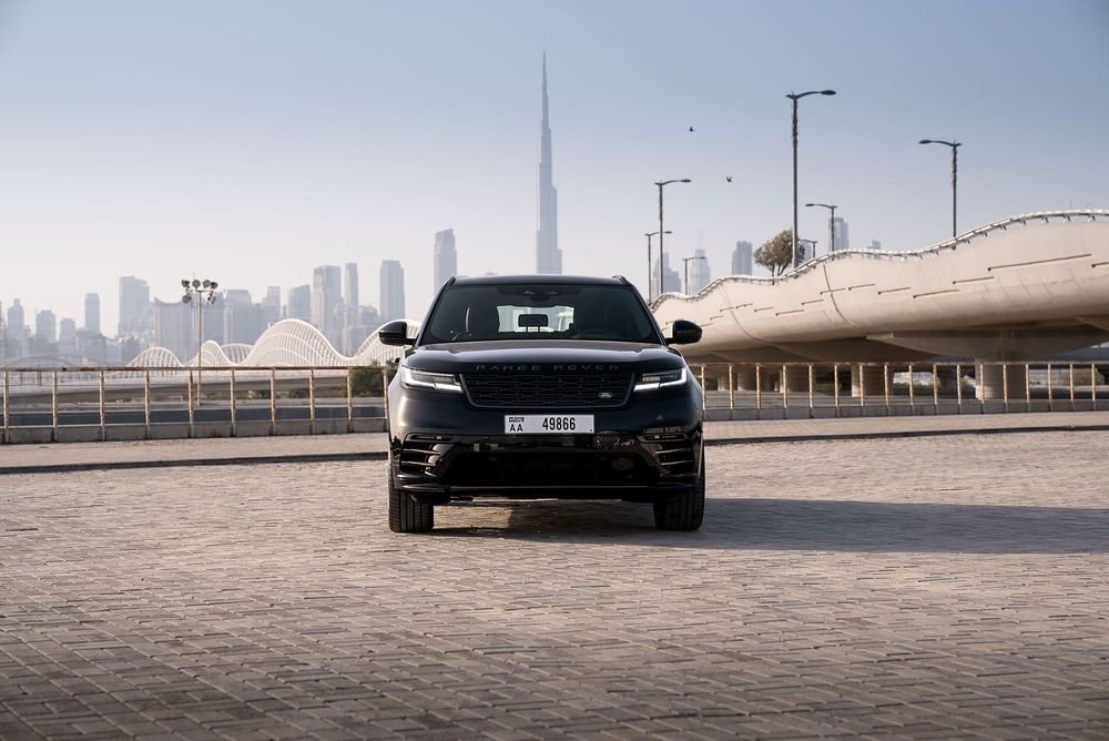 Rent the Range Rover Velar in Dubai