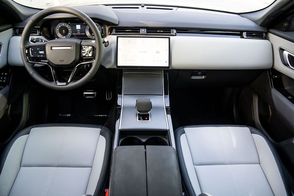 Dubai Range Rover Velar Rental